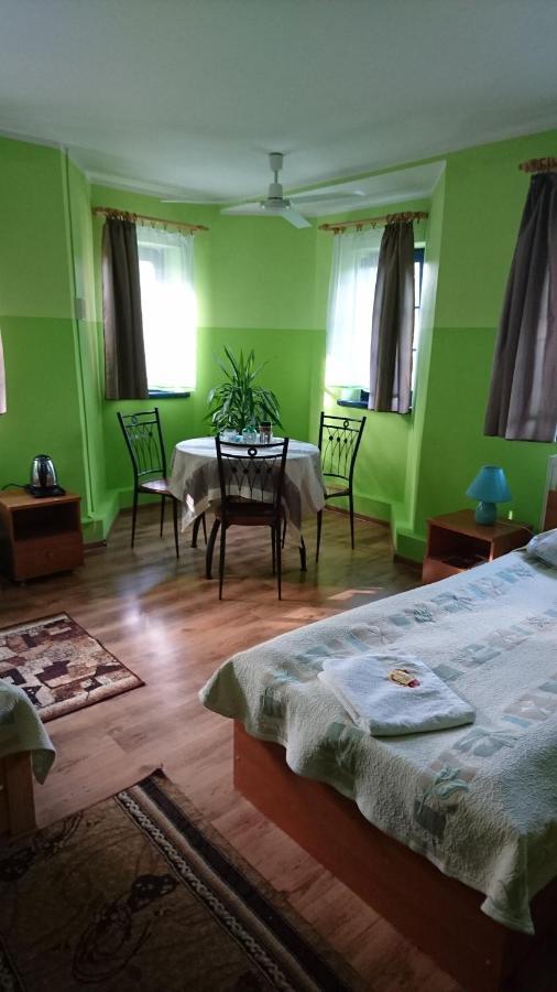 Hotelik Warmia -Pensjonat, Hostel Лідзбарк-Вармінський Екстер'єр фото